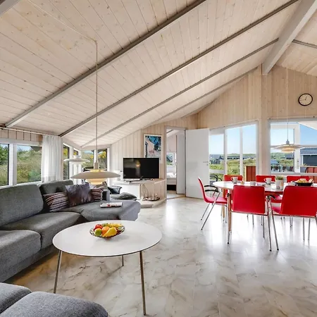 Tuure - From The Sea By Interhome